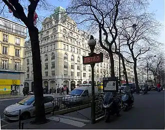 Vstup do stanice Grands Boulevards