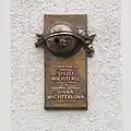 Pamětní deska na rodném domě Otty a Hany Wichterlových