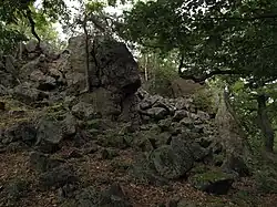 Skály a kamení