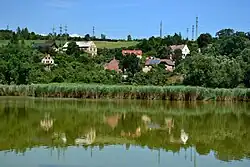 Pohled přes Malhostický rybník