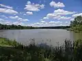 Pohled na rybník Světlík v červenci 2018