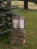 Památník Václava Welze majitele sklárny v Dobré Vodě
