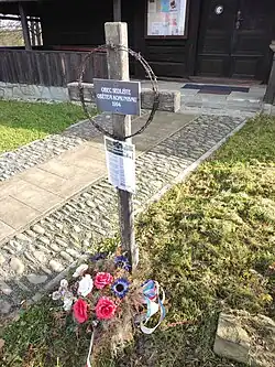 Kříž obětem komunismu