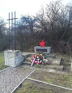 Barešův památník padlým partyzánům na Mělcích v místě bojů