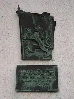 Pamětní deska na bývalém hostinci „U Němců“ v Hřištích