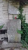 Pamětní kámen Bořetice, hřbitov.jpg