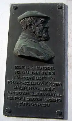 Pamětní deska v Poděbradech v místě, kde stával Kubův rodný dům.