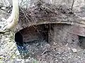 Foto z někdejšího interiéru, v současnosti většinou plného odpadků (2024)