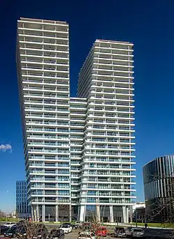 V Tower, jaro 2020