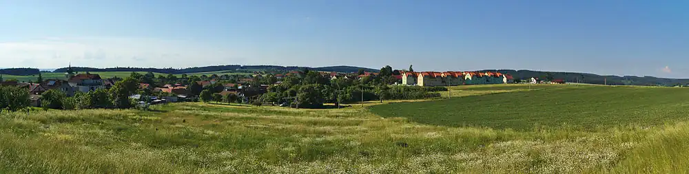 Panoramatický pohled na obec od jihovýchodu