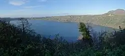 Albanské jezero