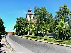 Filiální kostel sv. Jana Nepomuckého v Lánech na Důlku.