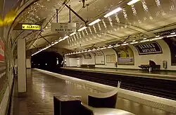 Nástupiště linky 12