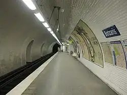 Nástupiště na stanici