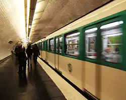 Nástupiště na stanici