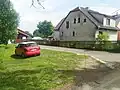 Automobil