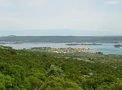 Vesnice Pašman, pohled k pevnině