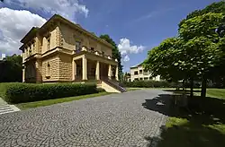 Pelléova vila – východní průčelí do zahrady