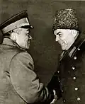 Pcheng Te-chuaj a Malinovskij (vpravo) v Moskvě v roce 1957