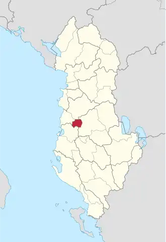 Poloha okresu Peqin na mapě