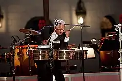 Pete Escovedo při vystoupení v Bílém domě (2009)