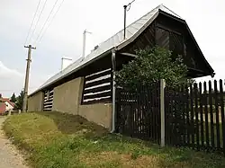 Petrovice, dům če.2.jpg