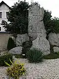 Petrovice, pomník padlým I. a II. světové války.jpg