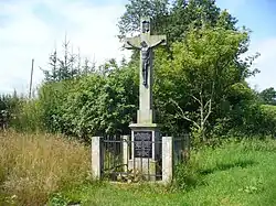 Petrovice-kříž u hrobu padlých 1813.jpg