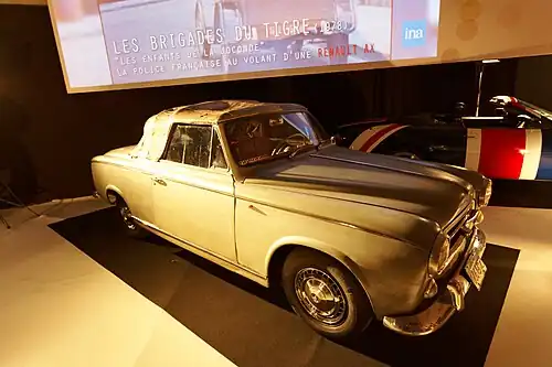 Vůz poručíka Columba (Peugeot 403 kabriolet)