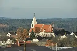 Rastenfeld s farním kostelem Nanebevzetí Panny Marie