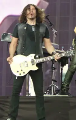 Phil X na koncertě v roce 2013