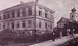 škola a kostel, okolo roku 1915