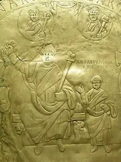 Stříbrná deska Ardaburů s Asparem a jeho starším synem Ardaburem, pravděpodobně z roku 434 (objeveno v roce 1769)