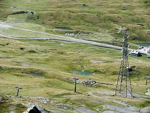 kamenný kruh na Malém Svatobernardském průsmyku.