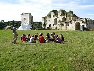 Zříceniny zámku ze 16. stol.