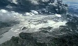 Pyroklastické uloženiny v údolí řeky Marellaz jsou místy tlusté až 200 m.
