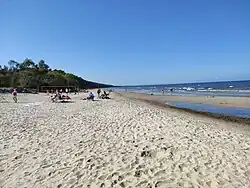 Pláž ve dne