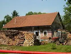 dvůr a hosp. stavení u č.p. 3