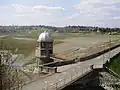 Vypuštěná přehrada duben 2011 (pohled od kempu)