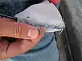 Chloupky odřené z plošné textilie