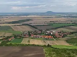 Pohled na Slatinu z Hazmburku