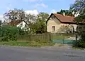 Domky u hlavní silnice