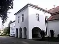 Podloubí na severní straně západního křídla
