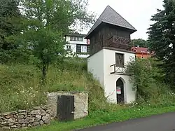 polozděná zvonice
