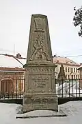 pomníky padlých v bitvě u Hradce Králové na hřbitově u kostela