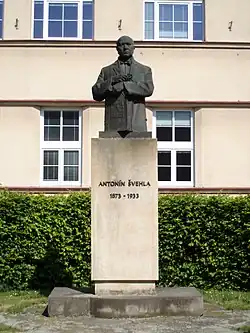 Pomník Antonína Švehly v Hradci Králové