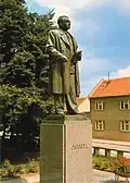 Pomník Klementa Gottwalda na náměstí v Dědicích