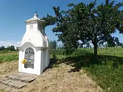 Popovice (UH), výklenková kaplička (2).jpg