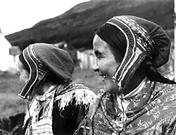 Portrett av to samekvinner, ukjente. Olderdalen, Kåfjord, Troms 1947 - Norsk folkemuseum