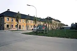 Ubytovna pro dělníky, Henneberplatz (1980)